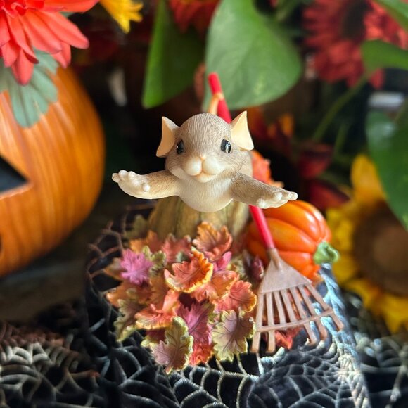 Charming Tails HALLOWEEN “Dive Right In” (85/118) - Picture 2 of 15